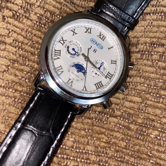 Watch - Picture 9 of 10